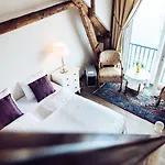 Bekkjarvik Gjestgiveri Hotel 3*