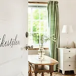 Bekkjarvik Gjestgiveri Hotel 3*