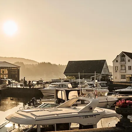 Hotel Bekkjarvik Gjestgiveri