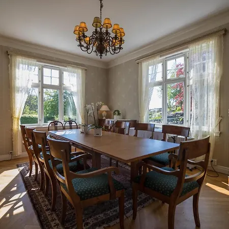 Bekkjarvik Gjestgiveri Hotel 3*