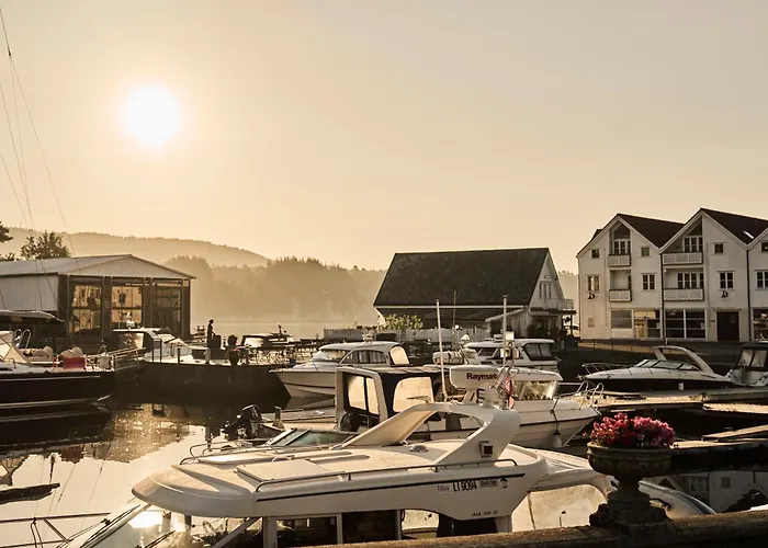 מלון Bekkjarvik Gjestgiveri