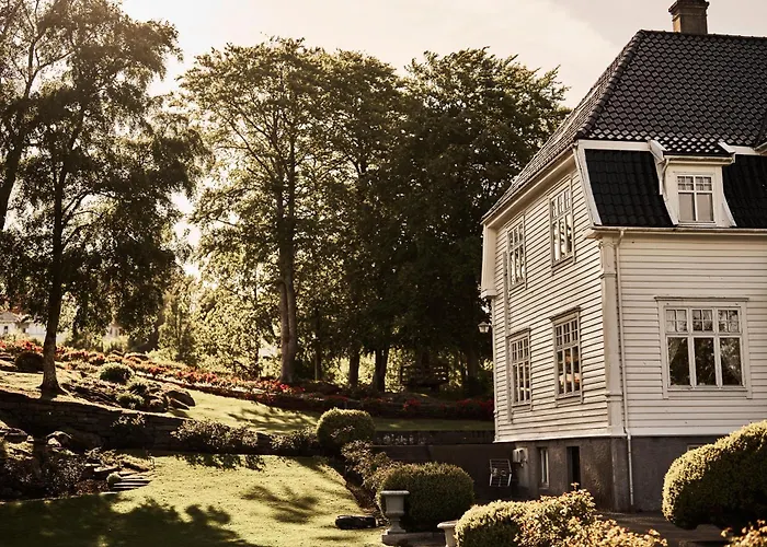 Bekkjarvik Gjestgiveri מלון 3*