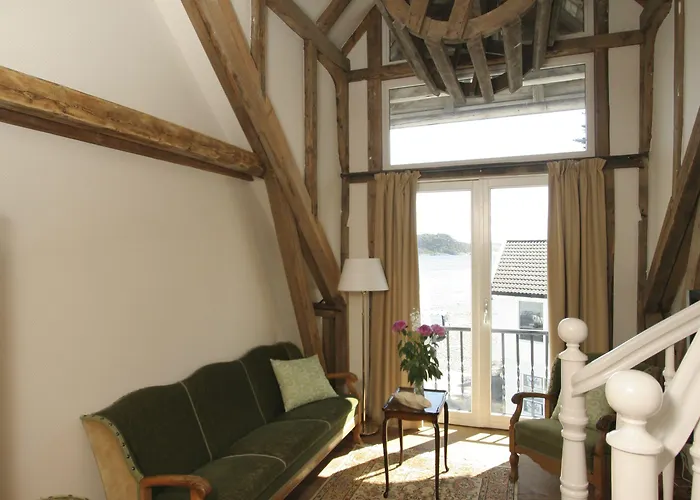 מלון Bekkjarvik Gjestgiveri 3*