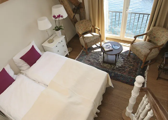 מלון Bekkjarvik Gjestgiveri