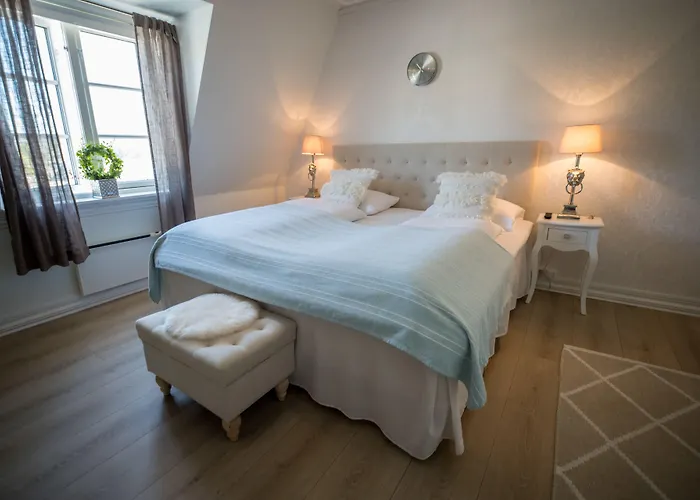 מלון Bekkjarvik Gjestgiveri 3*