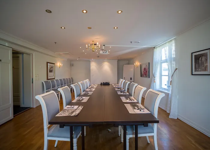 Bekkjarvik Gjestgiveri מלון 3*